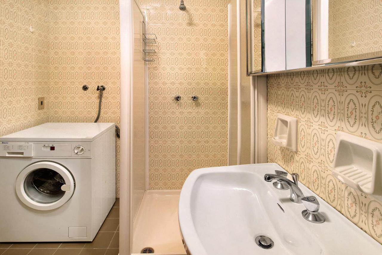 Condominio Solena 博尔米奥 外观 照片